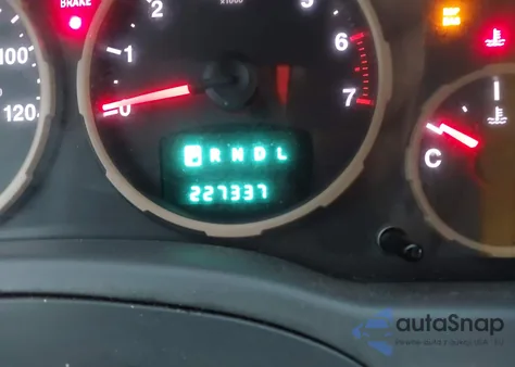 2008 Jeep Liberty Sport z USA, uszkodzony, nr VIN 1J8GP28K98W122577